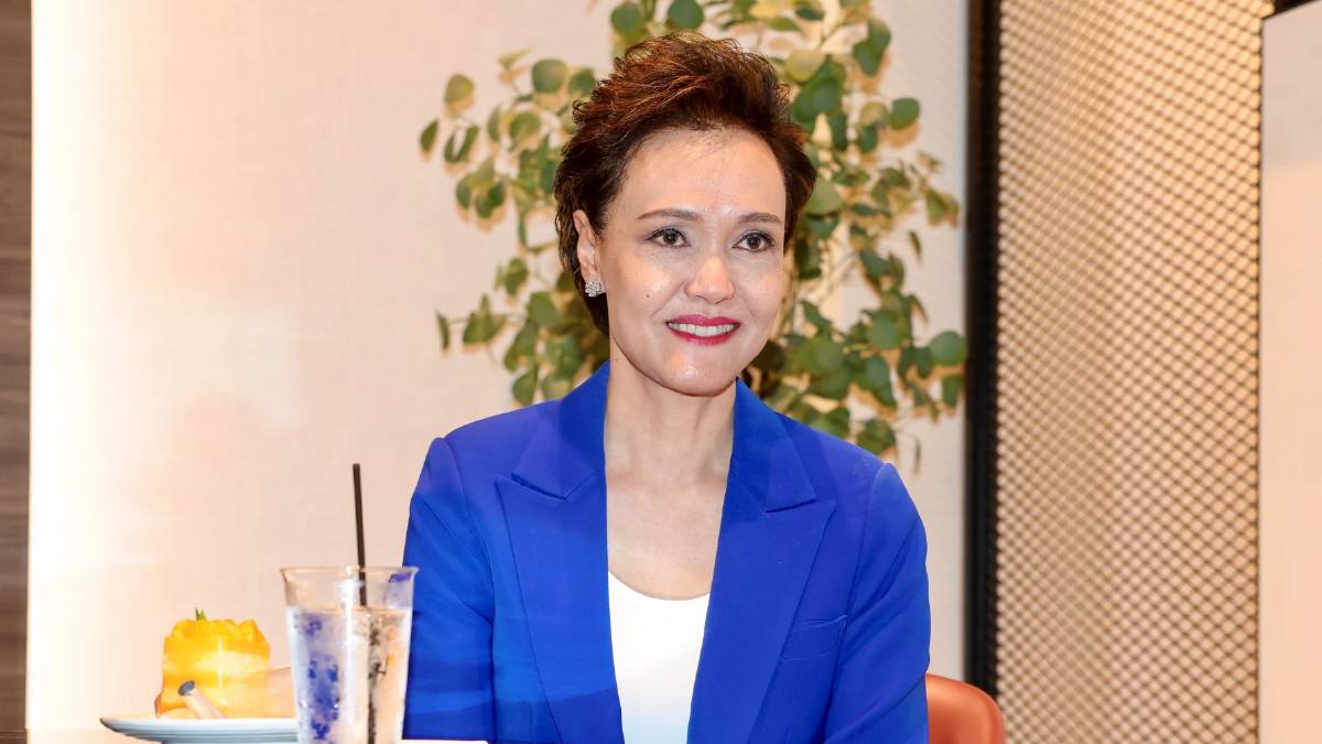 'ศุภจี' สวมสูทสีน้ำเงิน เข้าพรรคภท.แถลงเปิดตัวรมว.พาณิชย์