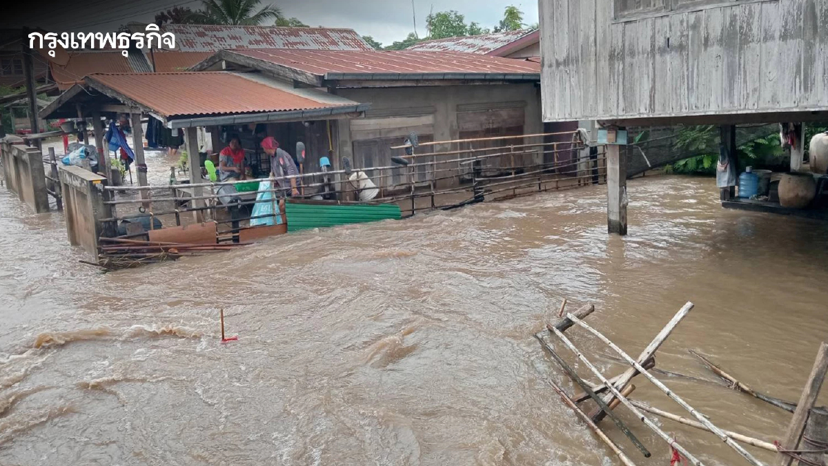 น้ำท่วมขอนแก่น ต.ห้วยม่วง อ่วม! ศบภ.มทบ.23 ส่งกำลังพลช่วยผู้ประสบอุทกภัย