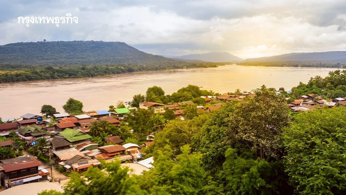 ปักธงแดง 'น้ำมูล' จ.อุบลฯ เริ่มล้นตลิ่งแล้ว อพยพประชาชน 9 ชุมชน