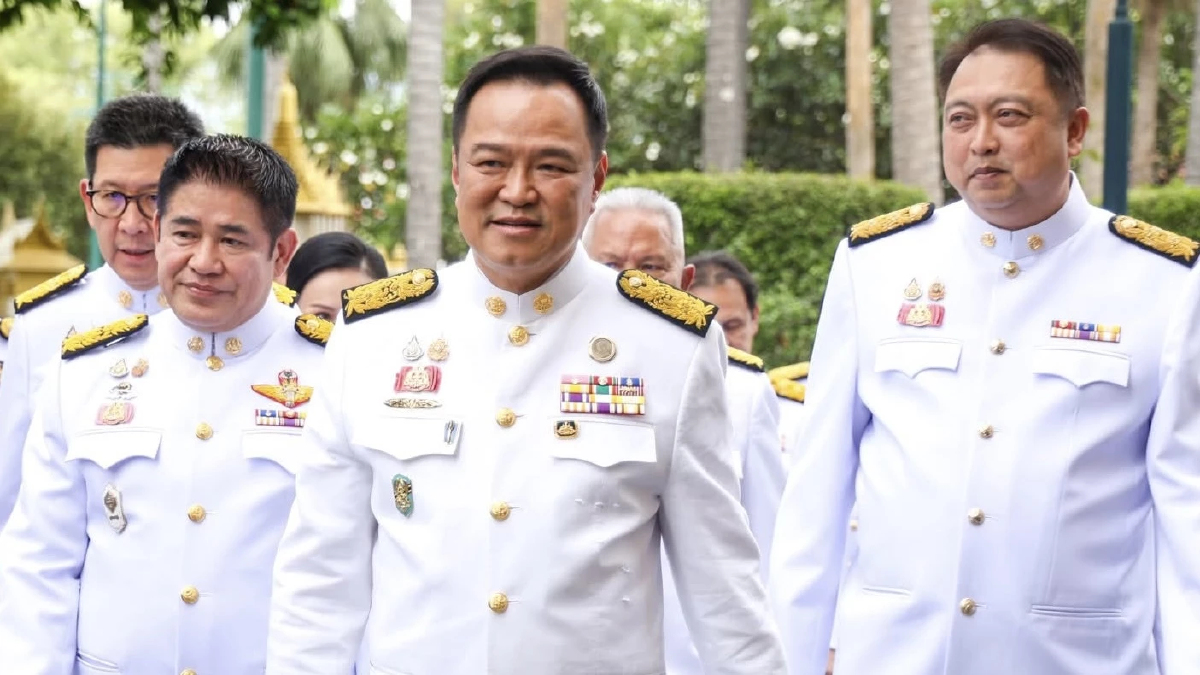 ‘อนุทิน’ อารมณ์ดี ก่อนถวายสัตย์ปฏิญาณ แซว 2 รองนายกฯ ‘หนู นัส เฮ้ง - หนู นัส เฮง’