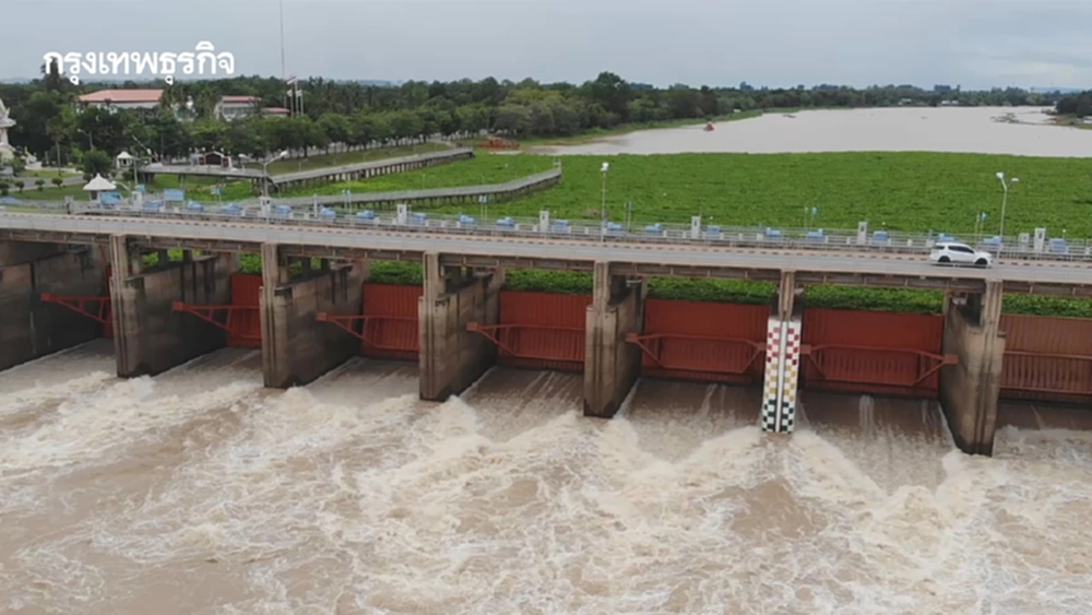 'เขื่อนเจ้าพระยา' เพิ่มระบายน้ำ เตือนพื้นที่ริมน้ำเตรียมรับมือ