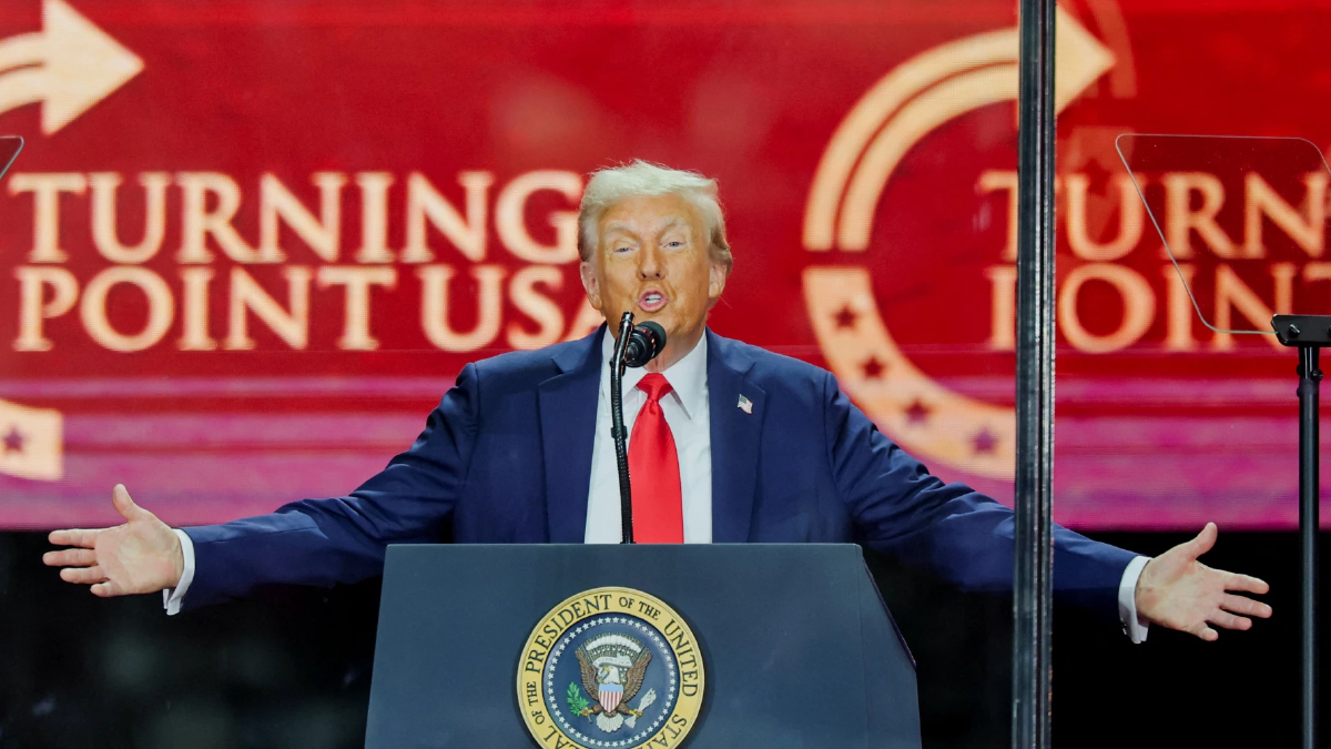 งานรำลึก 'ชาร์ลี เคิร์ก' ยิ่งใหญ่ คนร่วมหลายหมื่น ทรัมป์โทษฝ่ายซ้าย 'หัวรุนแรง'