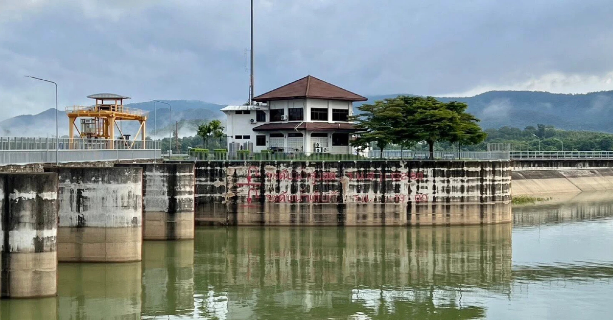 'พายุบัวลอย' พ่นพิษ เขื่อนแควน้อยฯ ทะลุ 90% ผอ. ยันไม่กระทบท้ายน้ำ