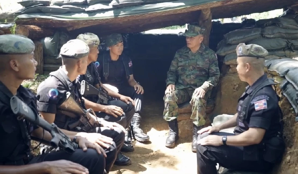 'ผบ.ทร.' ตรวจพื้นที่จันทบุรี-ตราด เตรียมสร้างรั้วชายแดน