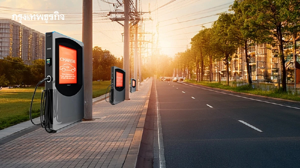ผุดไอเดียใช้เสาไฟฟ้าริมถนน เป็นจุดชาร์จรถอีวี แก้ปัญหาชาวคอนโดไม่มีที่ชาร์จ