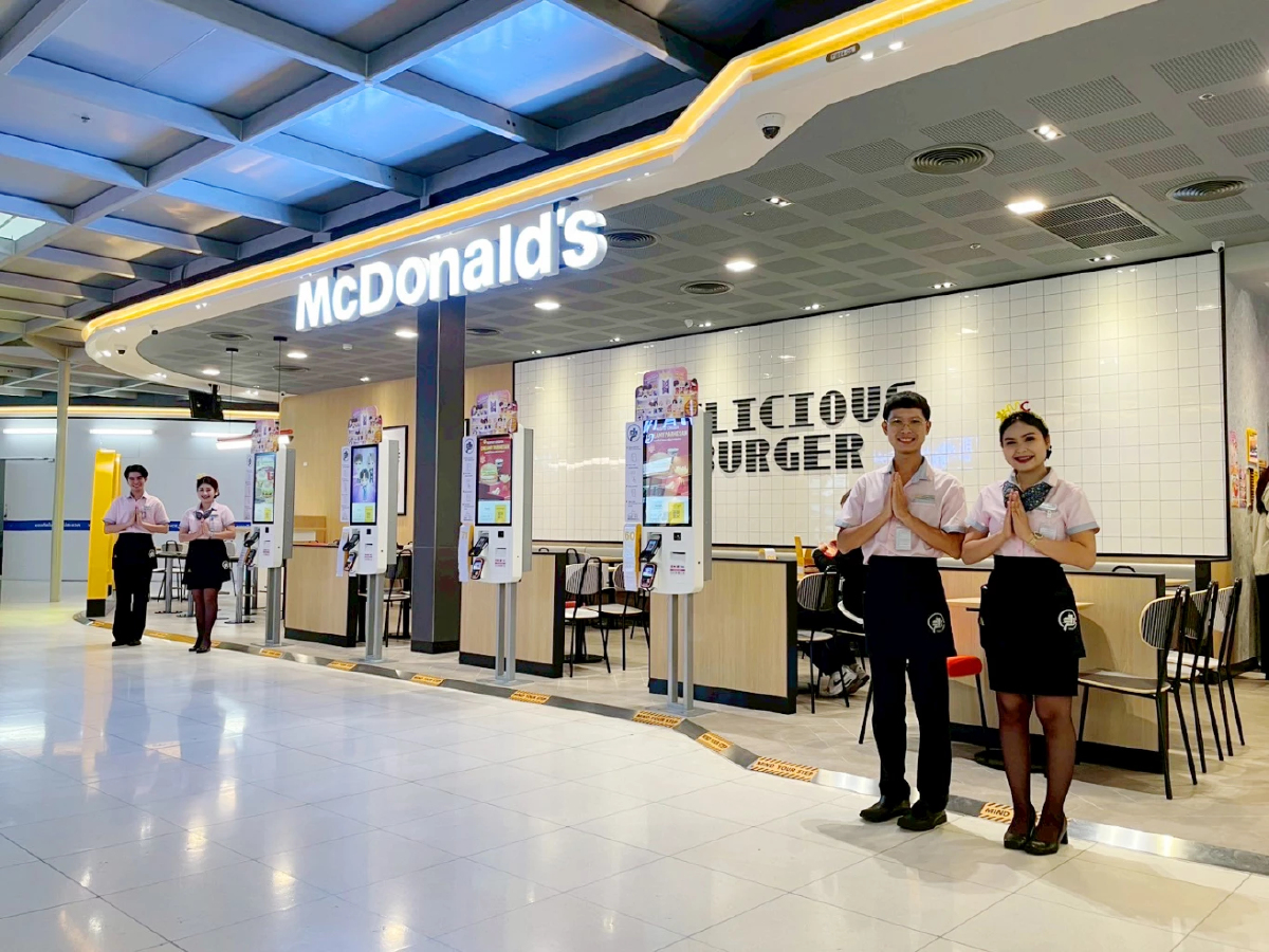 แมคโดนัลด์ ชวนอิ่มฟิน กับสาขาใหม่ สนามบินสุวรรณภูมิ อินเตอร์ แอร์ไซด์ คอนคอร์ด บี