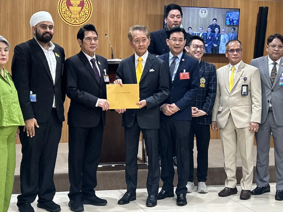 'พปชร.' ชงข้อเสนอ 'สภาฯ' ปราบสแกมเมอร์ เร่งมาตรการตัดไฟ-เน็ต