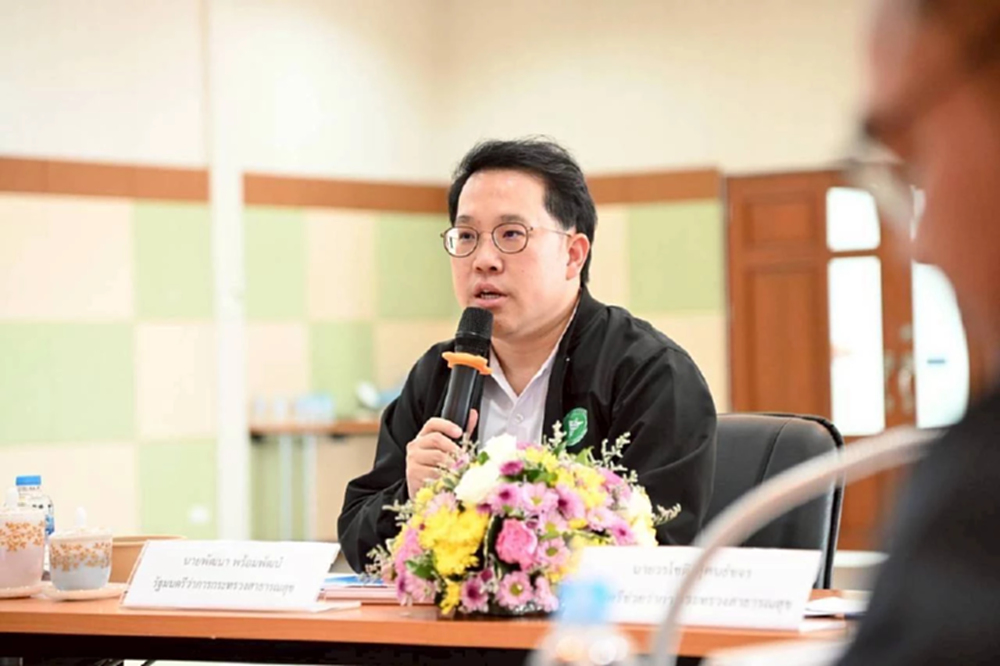 'รมว.สธ.' ห่วงคนชายแดนไทย-กัมพูชา มอบวัคซีนกันโรค-เสนอสร้างบังเกอร์