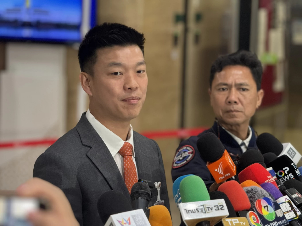 'ณัฐพงษ์' โว มืออภิปราย ปชน. เด็ดทุกคน ไม่สน ภท.ดันร่างแก้ รธน. ตัวเอง