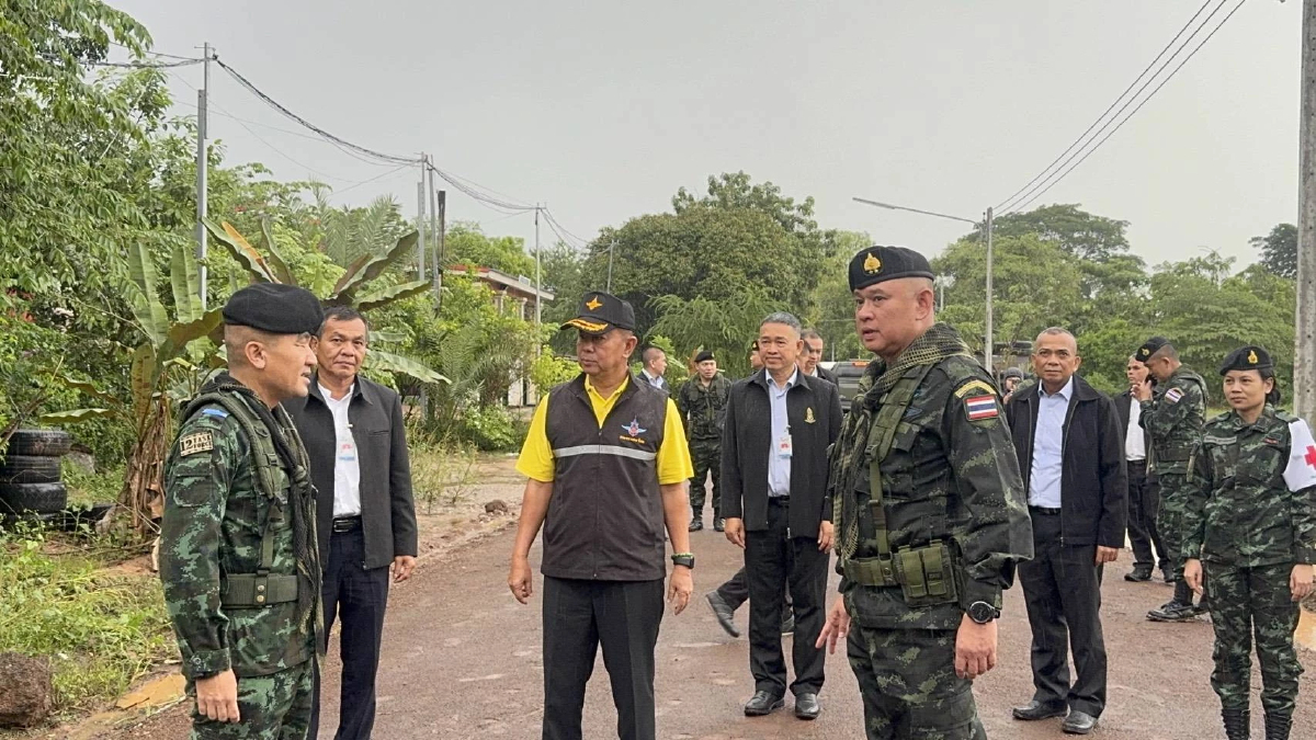 รมช. กห. เช็คความพร้อมแผนเคลียร์ 'บ้านหนองจาน- หนองหญ้าแก้ว'