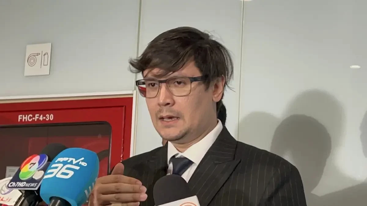 'เบนจามิน' เตรียมส่งทนายฟ้อง 'โรม' ฐานหมิ่นประมาท เรียก 100 ล้านบาท