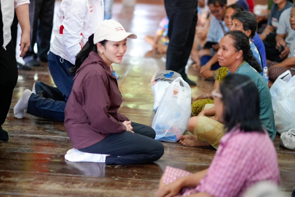 'แพทองธาร' นำสส.พท. เยี่ยมชาวอุตรดิตถ์ บอกเห็นใจเจอน้ำท่วมหนัก