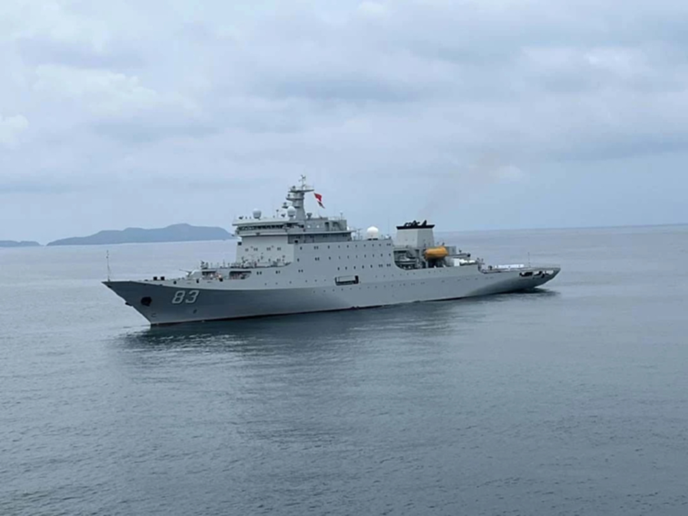 เรือรบจีน ขน นร.นายเรือ พันนาย เทียบท่าจุกเสม็ด กระชับสัมพันธ์ เปิดชมเรือฟรี