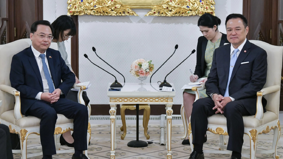 ‘ทูตจีน’ พบ ‘อนุทิน’ ขอเป็นกลางศึกไทย-กัมพูชา อวยพร นายกฯ บริหารสำเร็จ