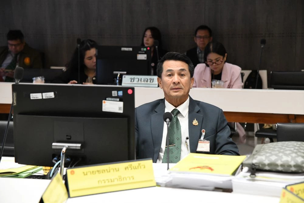 'กมธ.แก้รธน.' ยึดกรอบเดิม เร่งทำเนื้อหา ส่งรัฐสภาโหวต 18-19พ.ย.