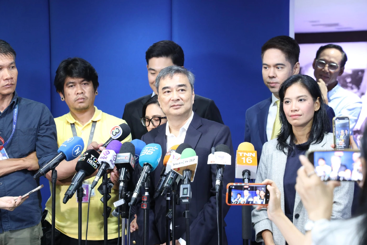 'อภิสิทธิ์' ลั่นทำการเมืองแบบ'สุภาพบุรุษ' จับขั้วรอบหน้าอุดมการณ์ชัด