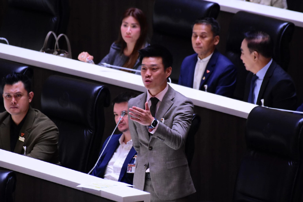 'เท้ง' กระทุ้งรัฐบาล เลิก MOU43-44 ยังไงให้ กัมพูชาไม่รู้ข้อมูล