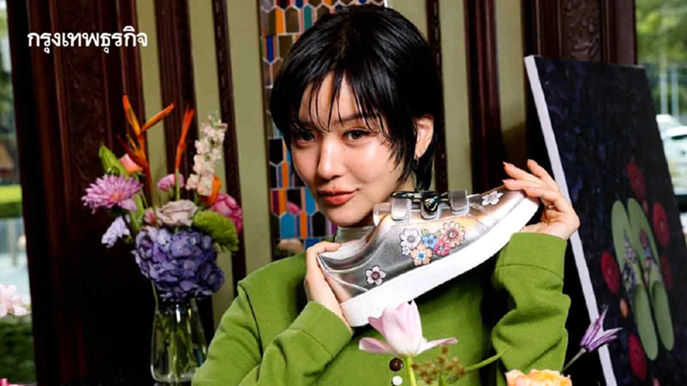 'FitFlop x Phannapast' สร้างศิลปะที่สวมใส่ได้ ‘Waltz of the Meadow’