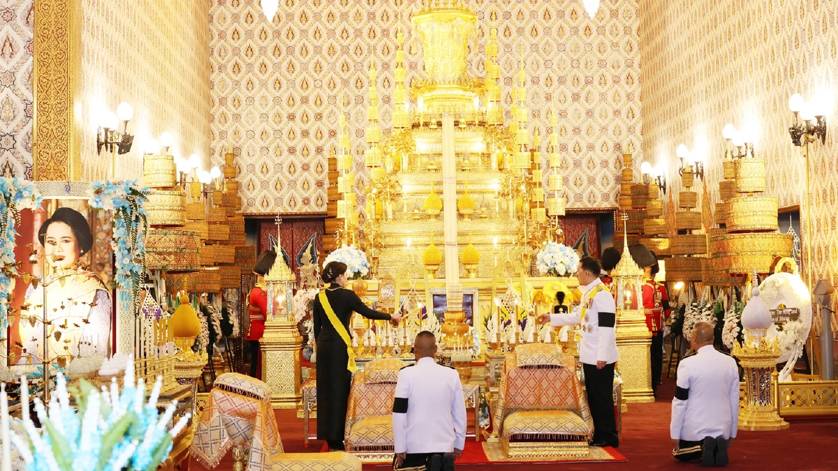 ในหลวง พระราชินี ทรงบำเพ็ญพระราชกุศลสัตตมวาร 7 วัน ถวายพระบรมศพ พระพันปีหลวง