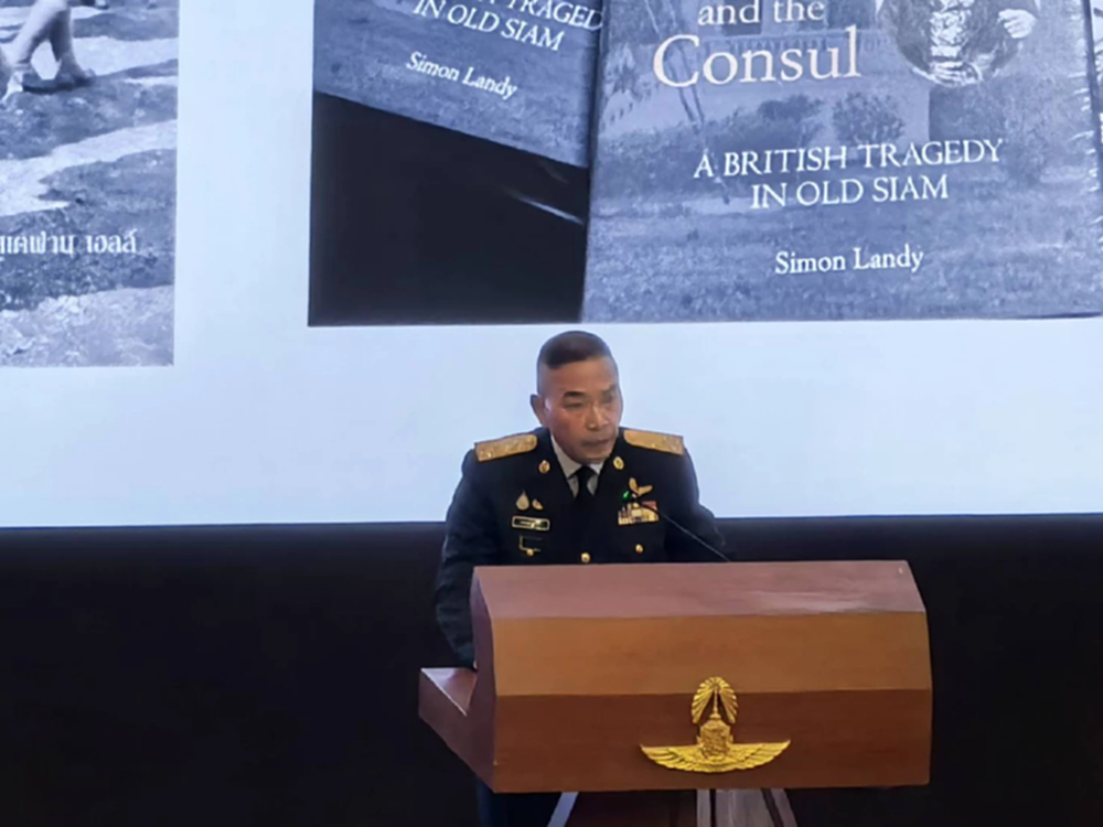 มาแน่ 'นักบินขับไล่หญิง' ผบ.ทอ. แถลงนโยบาย เล็งทบทวนสมุดปกขาว