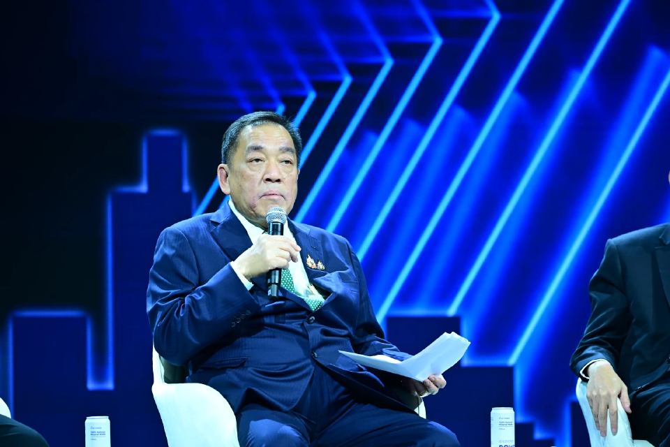 'หอการค้า' เร่งรัฐเจรจา FTA - ฟื้นเชื่อมั่นจีน ดันเศรษฐกิจปีหน้า