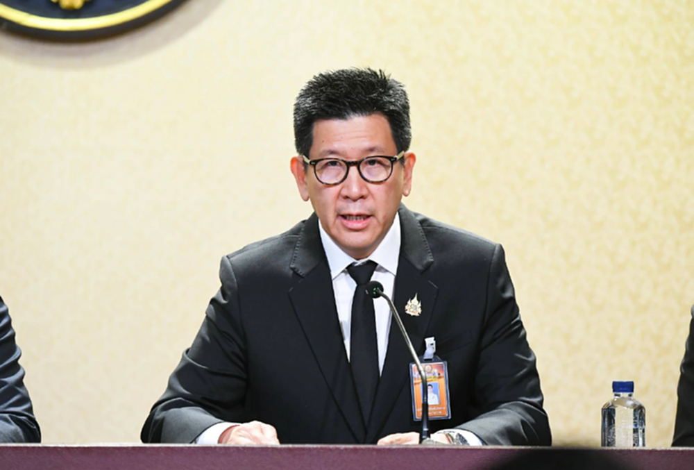 'เอกนิติ' เตรียมชงแผนแก้หนี้ประชาชนเข้า ครม.เศรษฐกิจ สัปดาห์หน้า