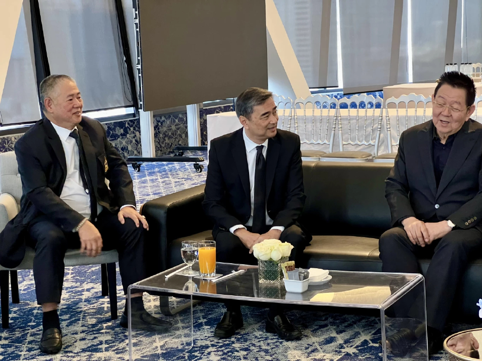 ‘อภิสิทธิ์’ แนะ 5 ข้อเสนอปลุกท่องเที่ยวไทยโตยั่งยืน  ล้างธุรกิจสีเทา-ฟื้นเชื่อมั่นปลอดภัยดึงตลาดจีน