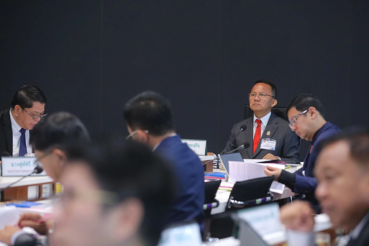 'กมธ.' ถกร่างกม.อสม. เสร็จแล้ว ชงสภาฯ พิจารณาภายในสมัยประชุมนี้