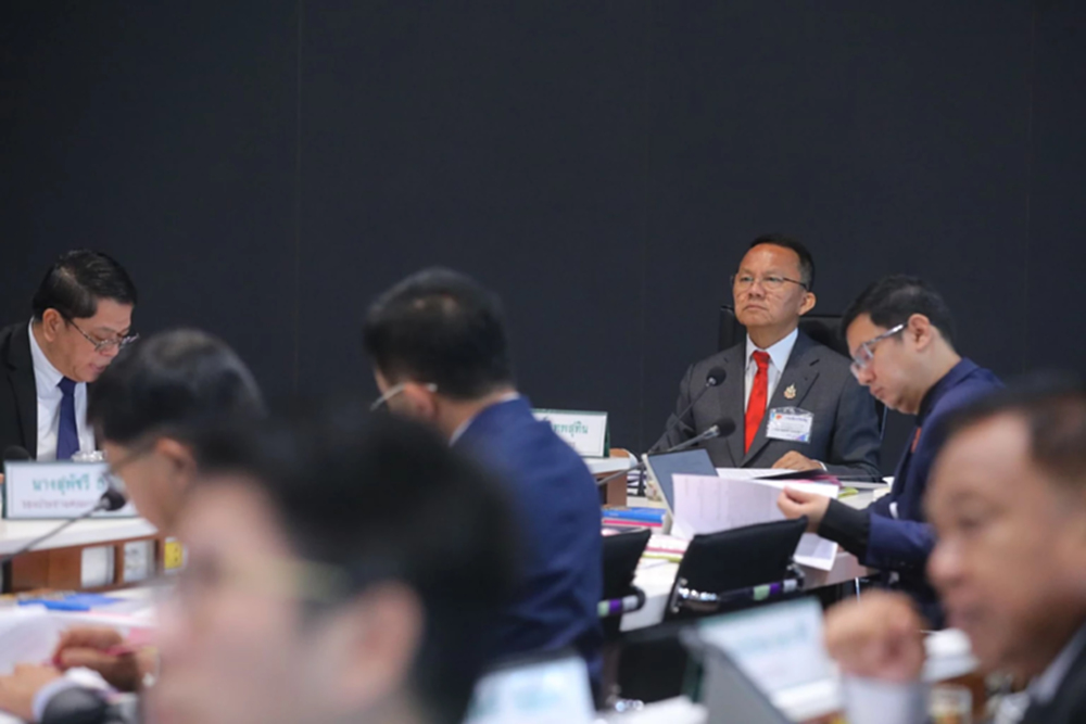 'กมธ.' ถกร่างกม.อสม. เสร็จแล้ว ชงสภาฯ พิจารณาภายในสมัยประชุมนี้