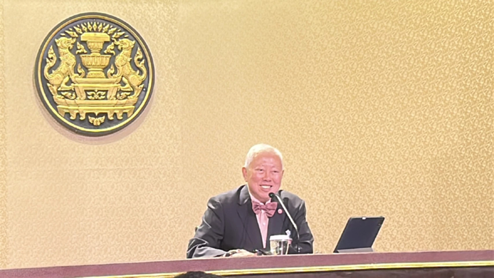 'บวรศักดิ์' ฟันเปรี้ยง 'ทักษิณ' ขออภัยโทษได้  เป็นพระราชอำนาจ ไม่ควรก้าวล่วง