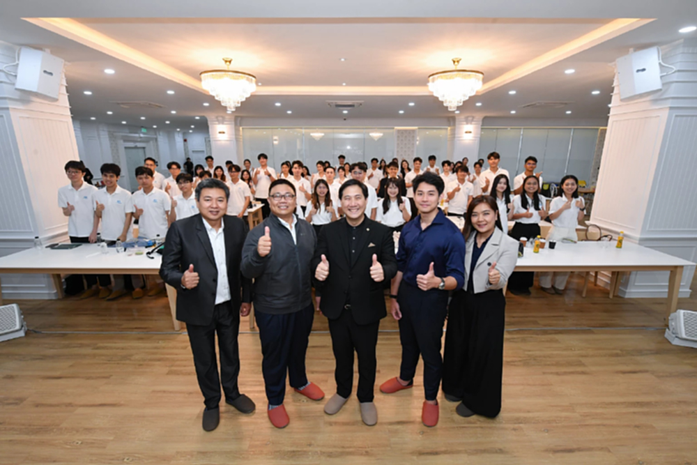 MEDEZE เปิดบ้านต้อนรับ KH Academy เสริมองค์ความรู้และนวัตกรรมการแพทย์แห่งอนาคต