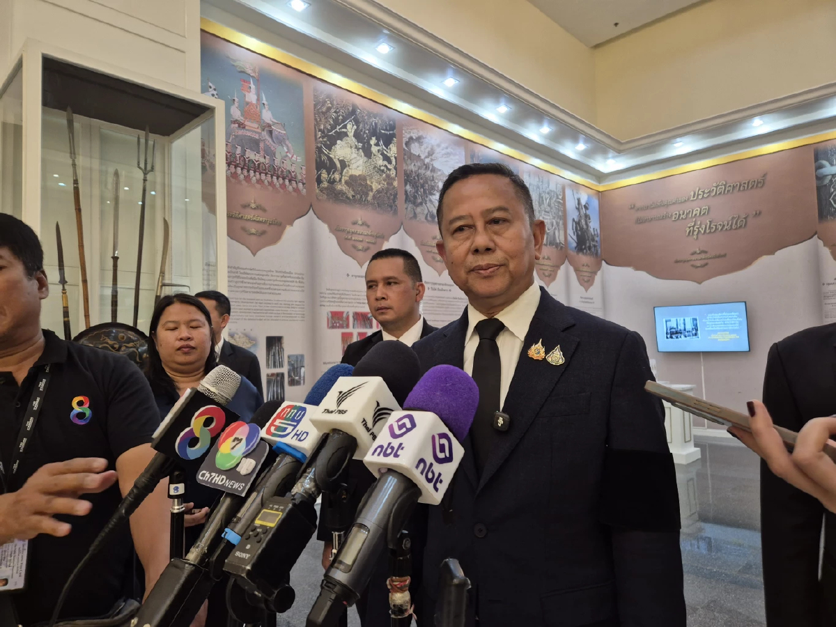 'รมช.กห.' ขอ 'วีระ' อย่ากดดันทหาร บุก บ้านหนองจาน ชี้ มีกลไกแก้ปัญหาอยู่แล้ว