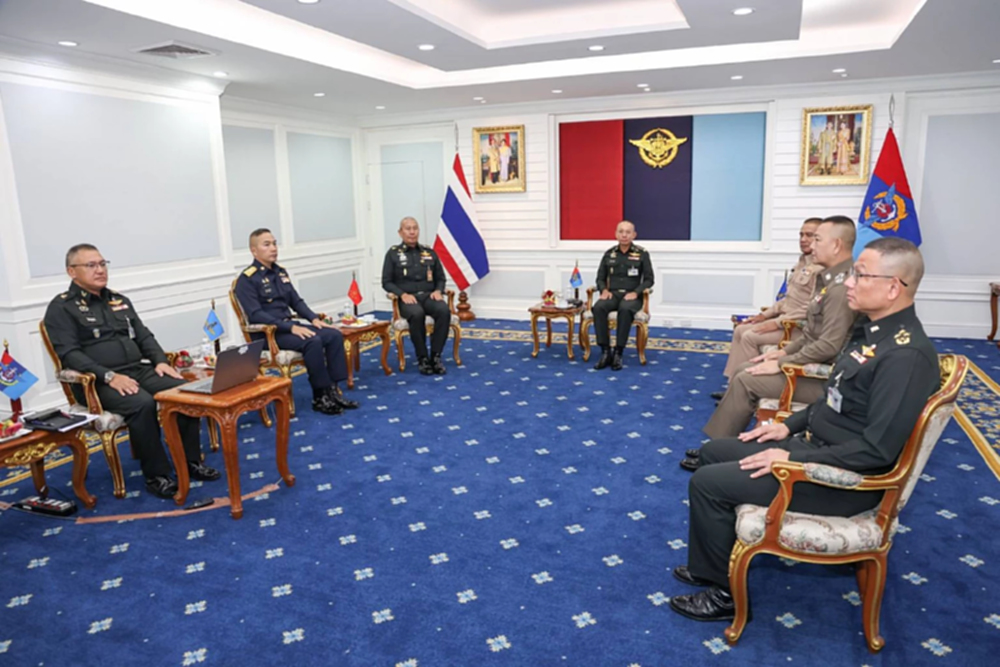 'ผบ.เหล่าทัพ' มีมติ ใช้ 'กฎอัยการศึก' แก้ปัญหาชาวกัมพูชารุกล้ำอธิปไตยไทย