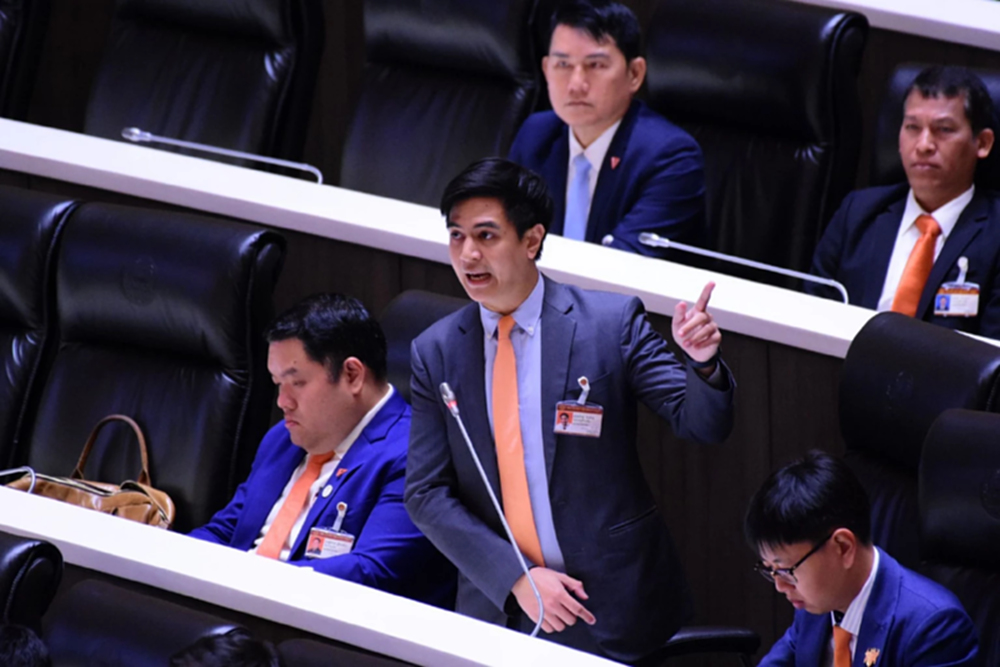 'พริษฐ์' ชี้ รธน.60 พาไทยเจอ 3 วิกฤติ ขอสภารับหลักการ ดัน รธน.ใหม่