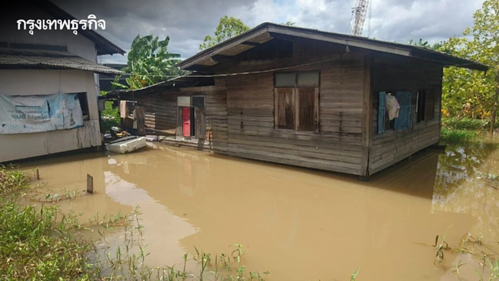 อัปเดต น้ำท่วม 17 จังหวัด เดือดร้อนกว่า 1 แสนครัวเรือน - เสียชีวิต 12 ราย