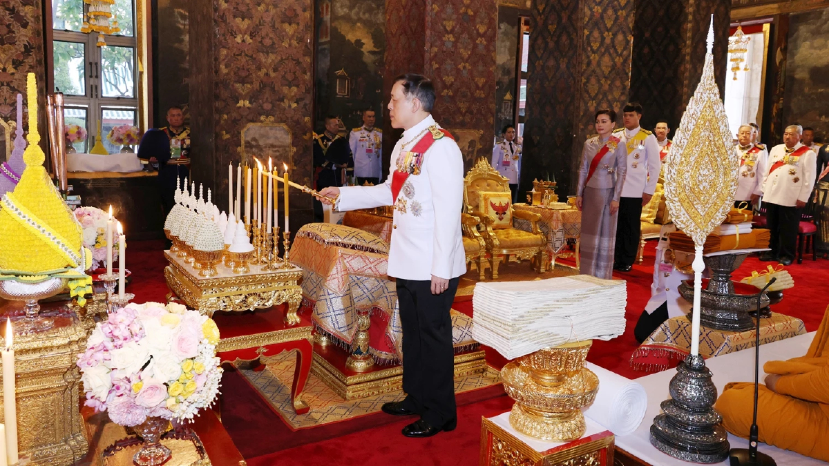 ในหลวง-พระราชินี ทรงบำเพ็ญพระราชกุศลถวายผ้าพระกฐิน ประจำปี 2568 วัดบวรฯ - วัดสุทัศน์