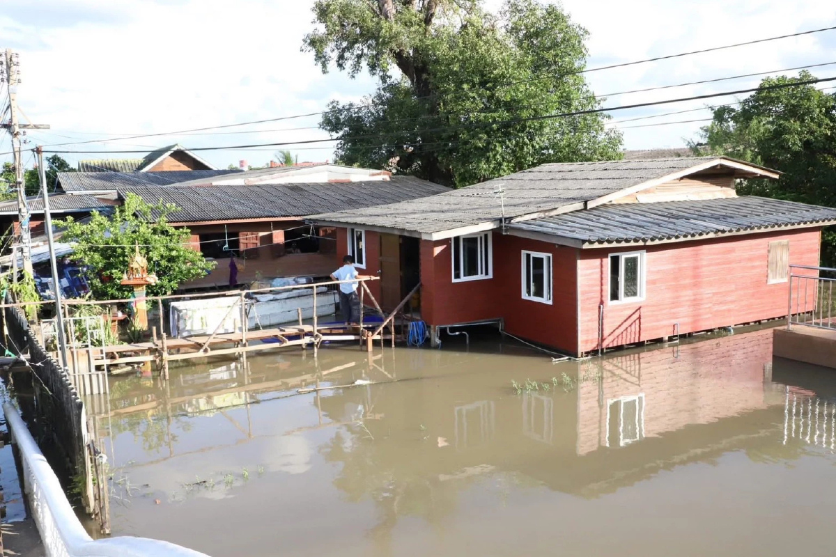 สรุป 'น้ำท่วม' 19 จังหวัด ล่าสุด ยอดผู้ประสบภัยทะลุ 1 แสน ดับ 22 ราย