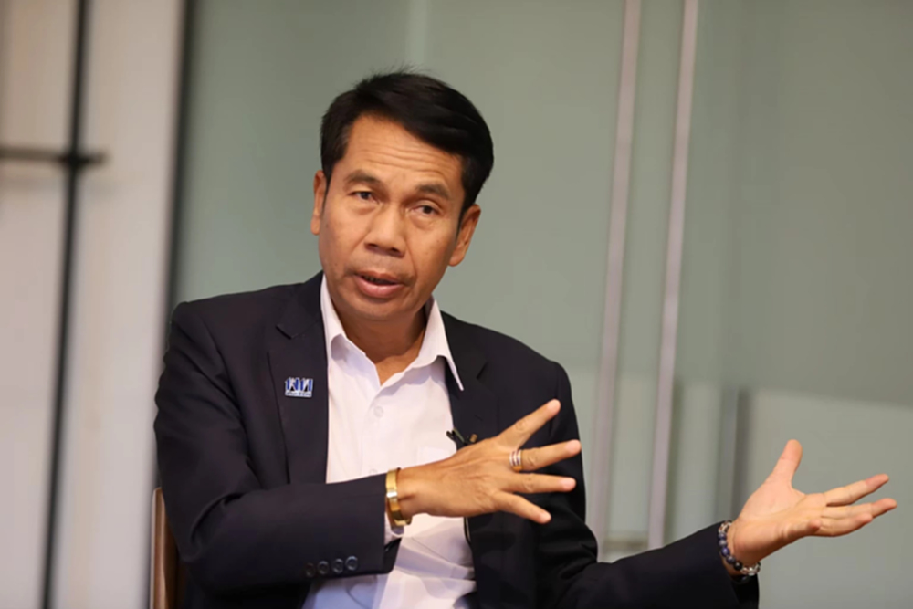 'สุทิน' ปัดลาออก พท. ตั้งพรรคใหม่ ซัดคนปล่อยข่าวไม่หวังดี