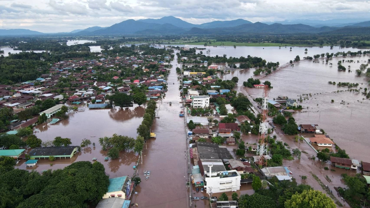 'อุตรดิตถ์' อัปเดตน้ำท่วม สถานการณ์ล่าสุด เร่งช่วยเหลือปชช.
