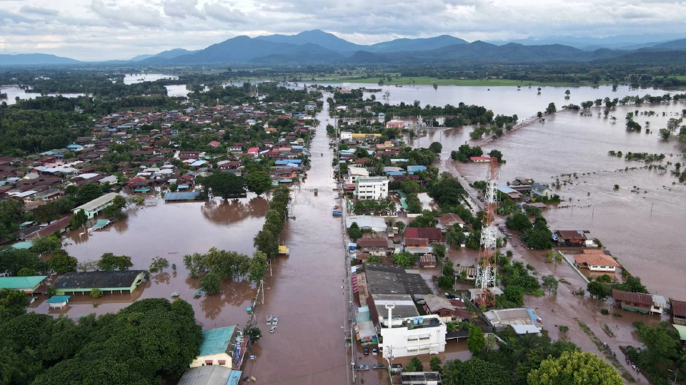 'อุตรดิตถ์' อัปเดตน้ำท่วม สถานการณ์ล่าสุด เร่งช่วยเหลือปชช.