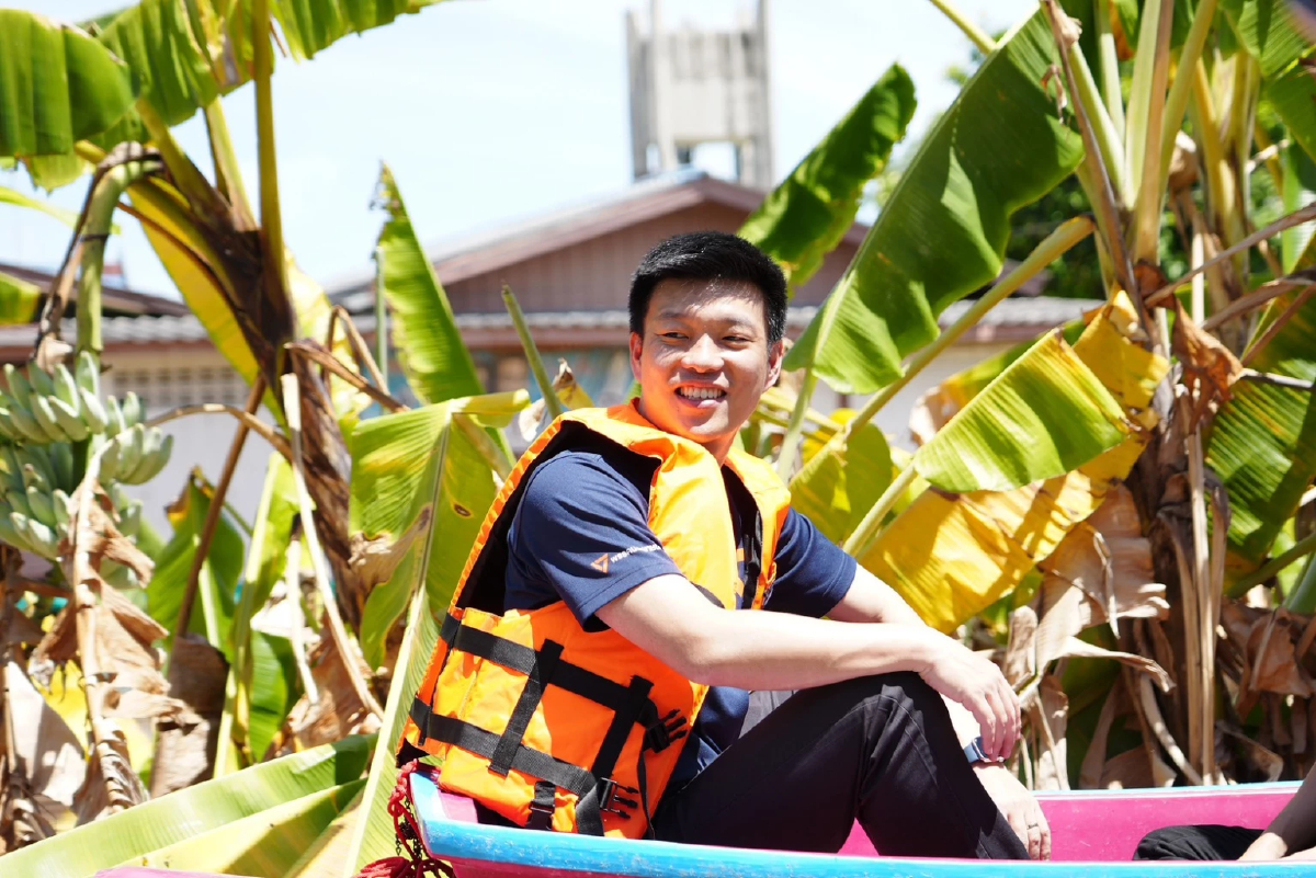 'ณัฐพงษ์' ลงพื้นที่น้ำท่วม อยุธยา ชงรัฐทบทวนแผนระบายน้ำ-เยียวยา