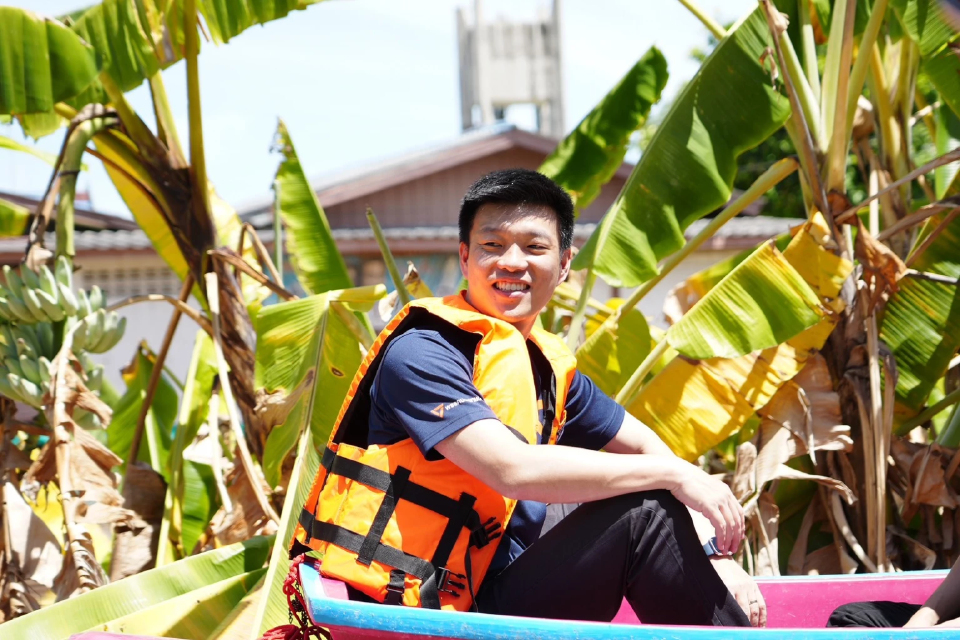 'ณัฐพงษ์' ลงพื้นที่น้ำท่วม อยุธยา ชงรัฐทบทวนแผนระบายน้ำ-เยียวยา