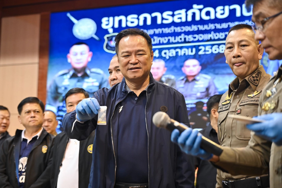 'อนุทิน' เผย สน.สามเสน อาจทุบ-สร้างใหม่ หลังได้รับผลกระทบถนนยุบ