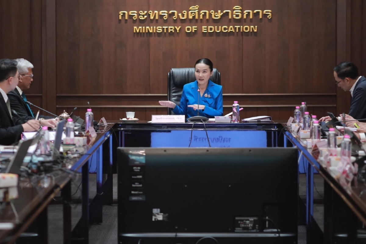 “นฤมล”นำถกบอร์ด สกสค.ลุยแก้หนี้ครู เร่งตั้งสหกรณ์กลางปรับหนี้