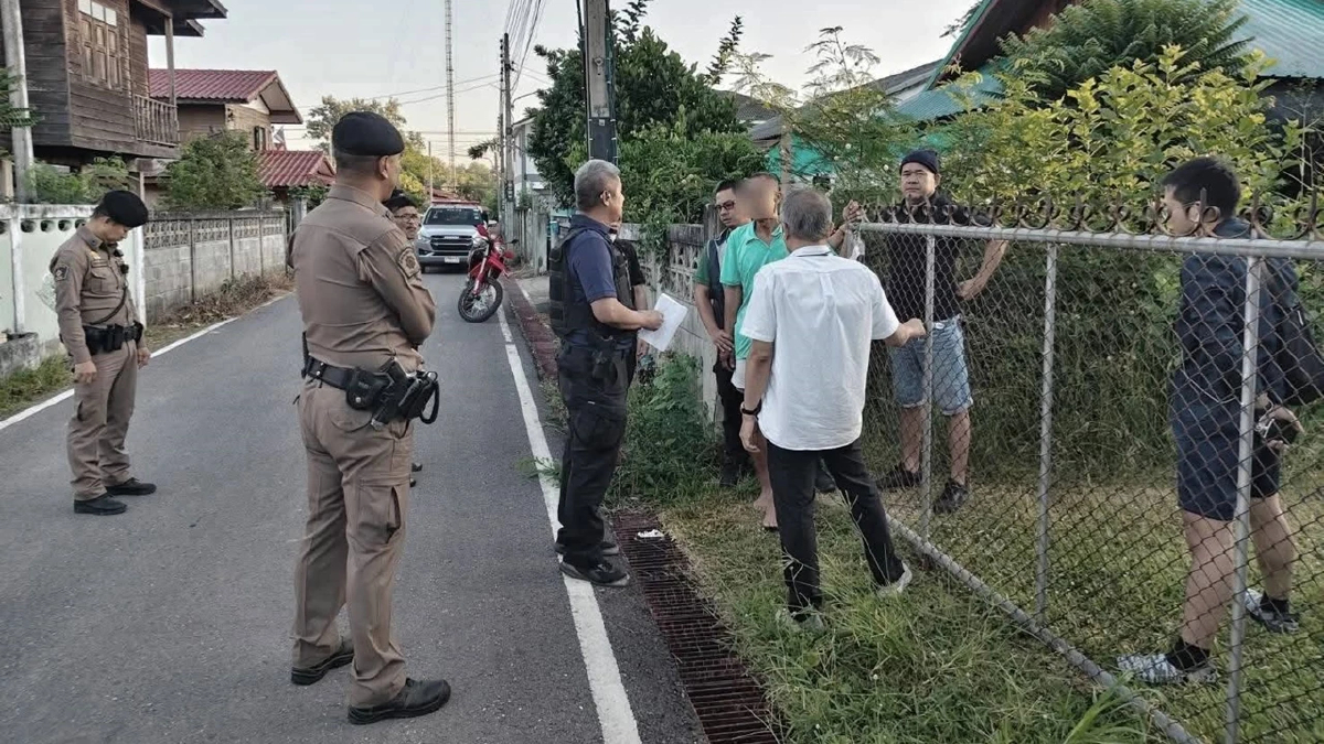 บุกจับถึงบ้าน 'คนมีสี' โดนหมายจับ ขณะเป็นข้าราชการ เรียกรับเงิน