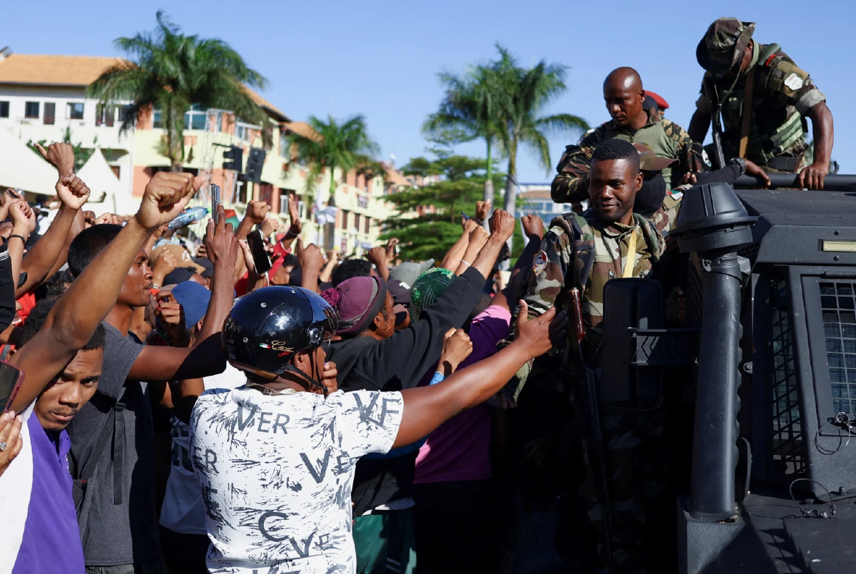 รัฐประหารไม่ใช่จุดจบ! ‘Gen Z มาดากัสการ์’ คิดหนัก ที่ให้ทหารปกครองประเทศ