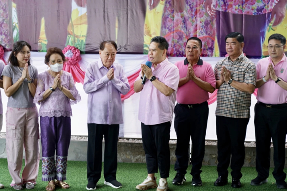 'วราวุธ' นำทีม 'ชทพ.' อวยพรวันเกิด 'จองชัย' ย้ำเป็นหนึ่งเดียวกัน