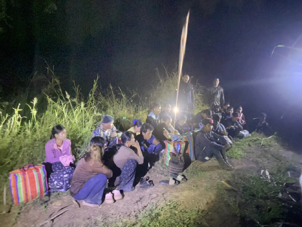 จ่ายคนละ 7,000 เขมรอดยากลอบเข้าไทย โดรนทหารจับคาไร่อ้อย