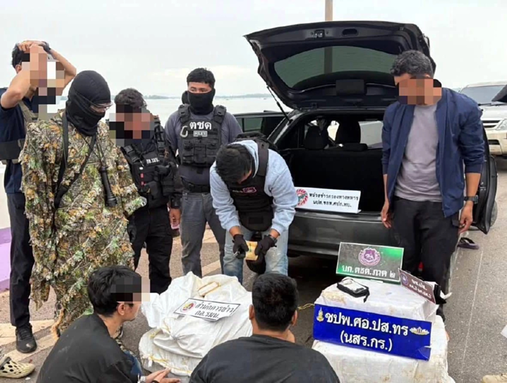 นบ.ยส.24 สนธิกำลัง จับผู้ต้องหา 2 ราย พร้อม ยาบ้า 1.2 ล้านเม็ด
