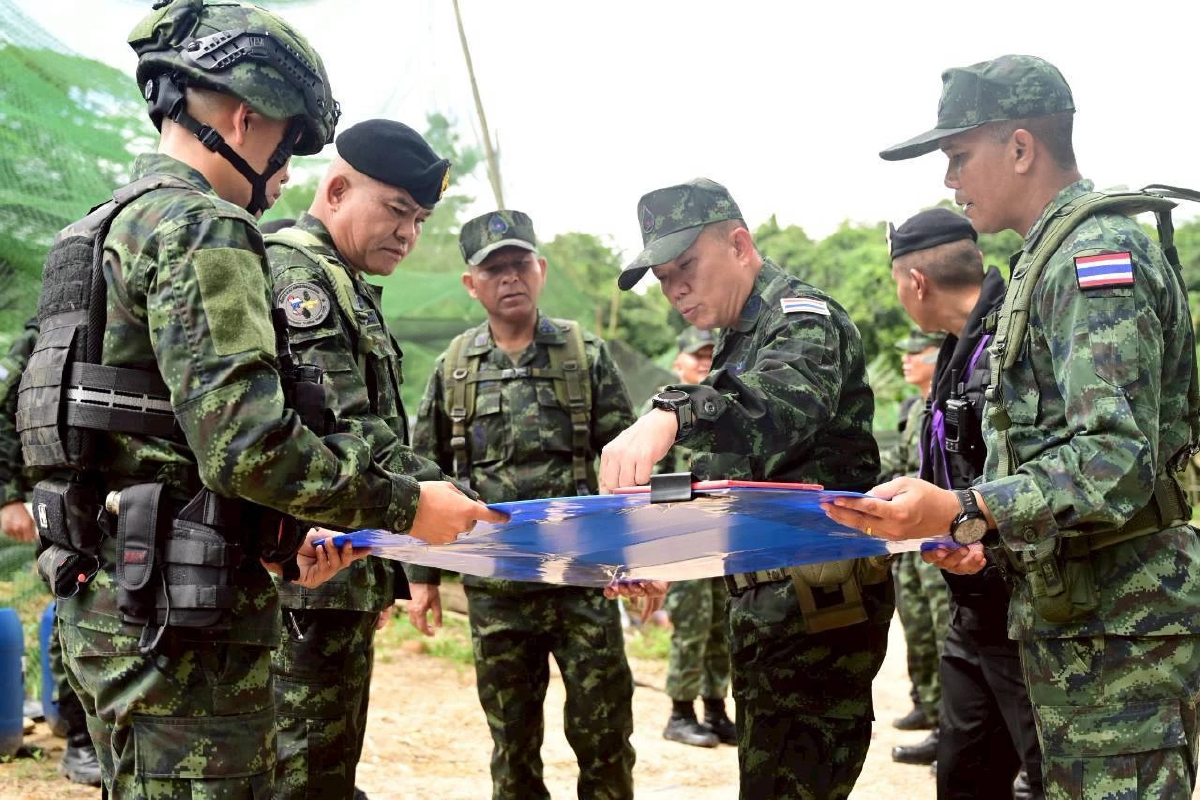 มทภ.2 ลงพื้นที่ ปราสาทตาเมือนธม -ช่องอานม้า เข้มเตรียมพร้อมรบสูงสุด